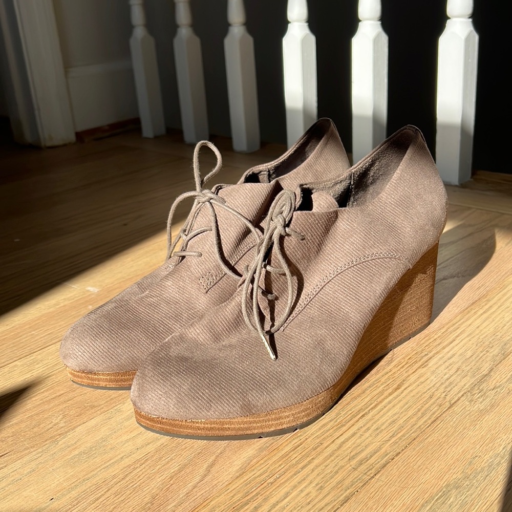Dr. Scholls Be Energized foam technology Bootie
